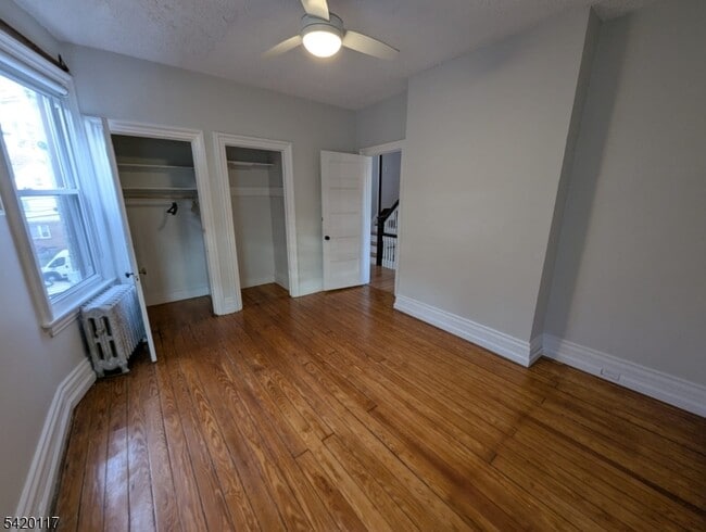 Building Photo - 124 2nd Ave