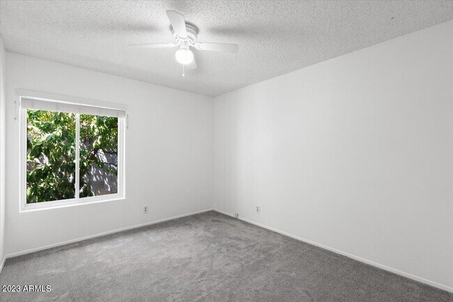 Building Photo - 667 W Pecos Ave