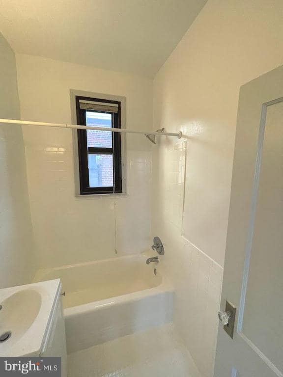 Building Photo - 1010 25th St NW