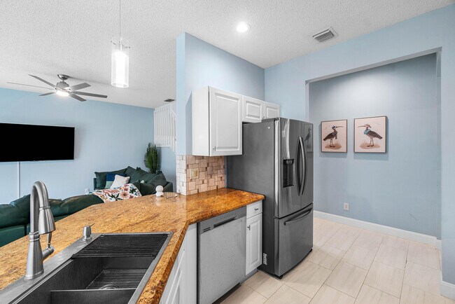 Building Photo - 4180 Manor Forest Trail