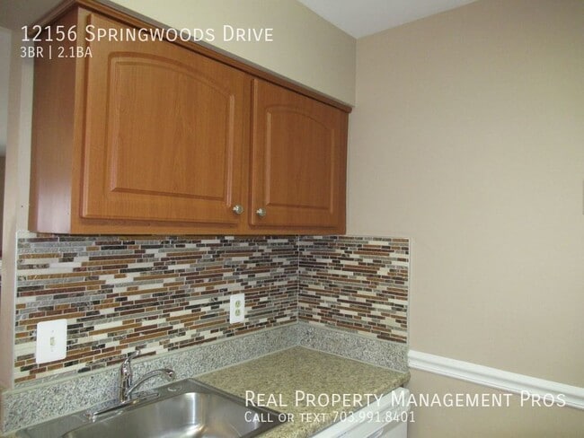 Building Photo - New Paint