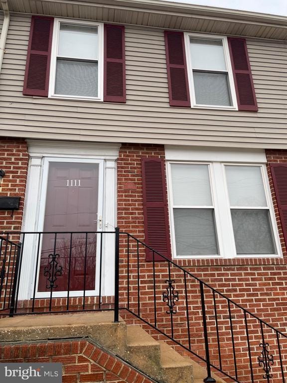 Primary Photo - 1111 Davis St