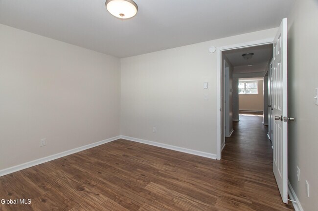 Building Photo - 59 Miller Ave