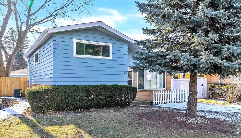 Building Photo - 11011 W Roosevelt Rd