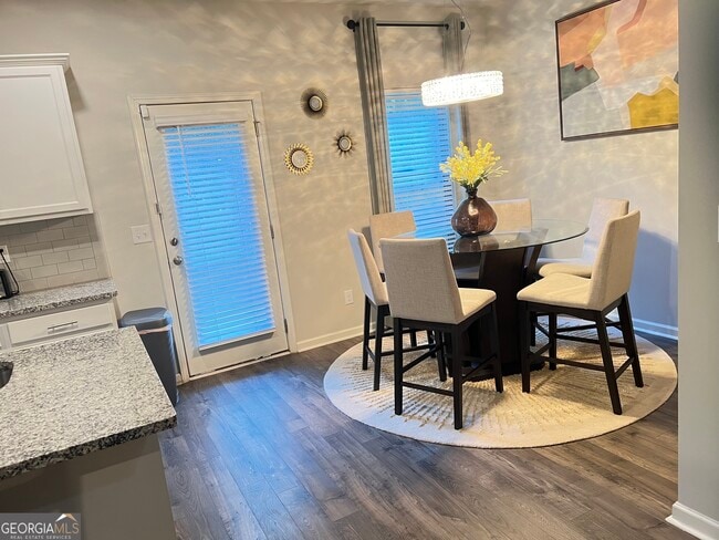 Building Photo - 1775 Labonte Pkwy