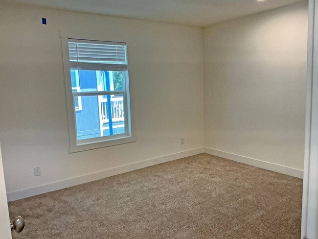 Building Photo - 400 Sulphur Bank Dr