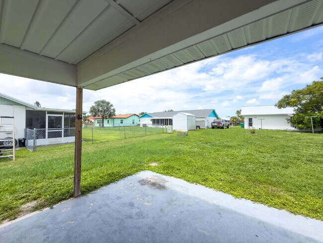 Building Photo - Available for immediate occupancy!