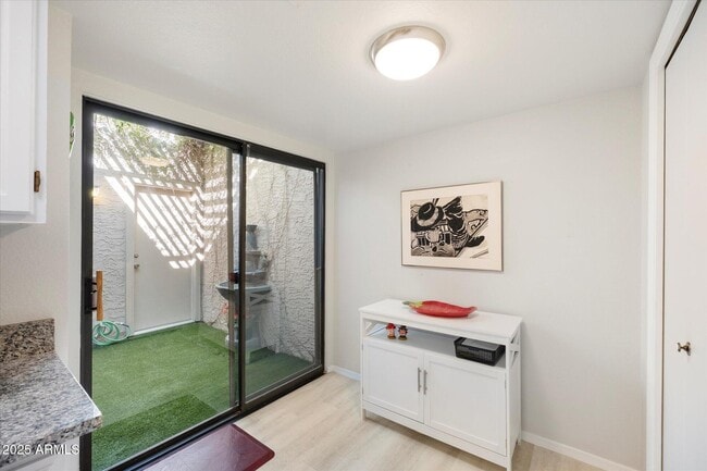 Building Photo - 37300 N Tom Darlington Dr