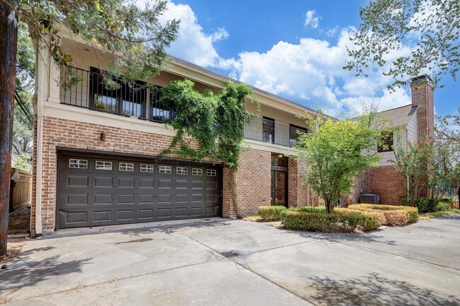 Building Photo - 3020 San Felipe St