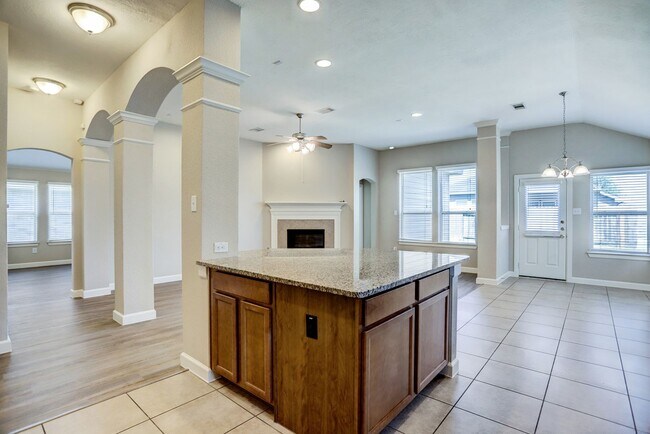 Building Photo - Move-n Ready Missouri City Area Home for Lease!