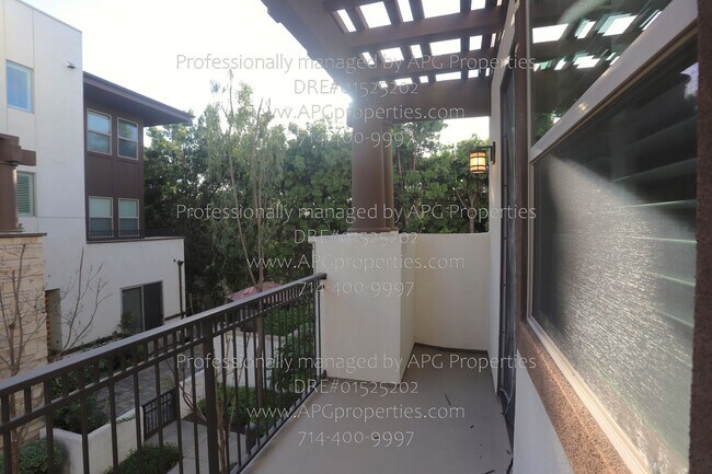 Building Photo - 9315 Alondra Blvd