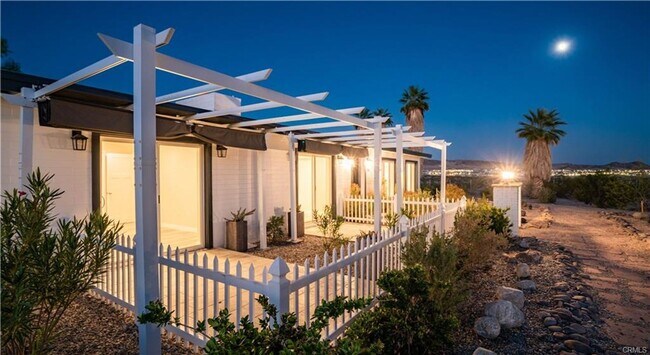 Building Photo - Pool Estate for Lease