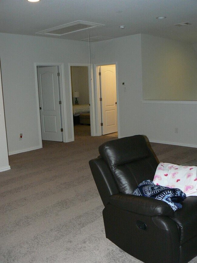 Building Photo - 5900 Bucine Cv