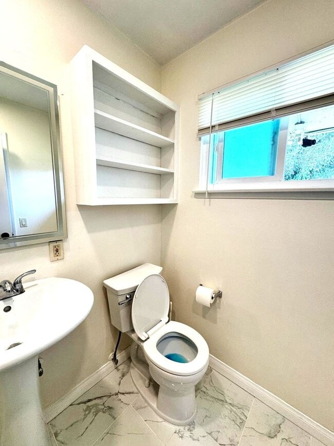 Building Photo - Rare 3 Bed Solar Home for Rent in Pomona Near Claremont & La Verne | Yard, Office, Garage