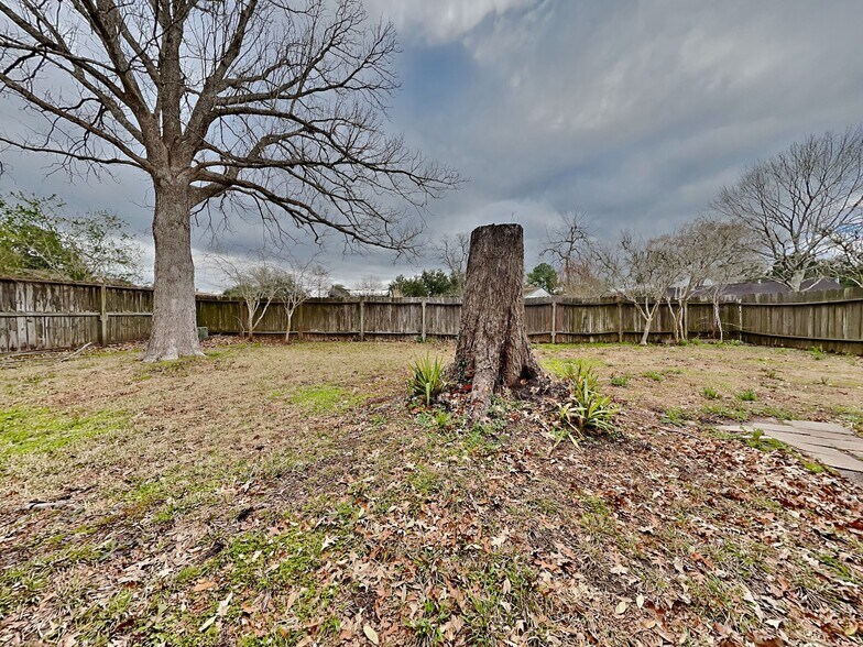 Building Photo - 2905 Shady Creek Dr