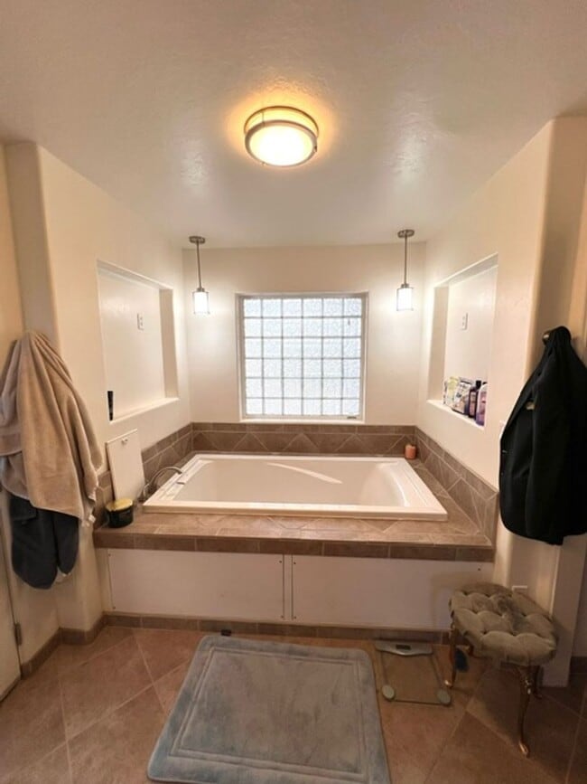 Building Photo - SAN CARLOS BEAUTY!