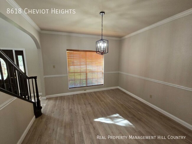 Building Photo - 8618 Cheviot Heights