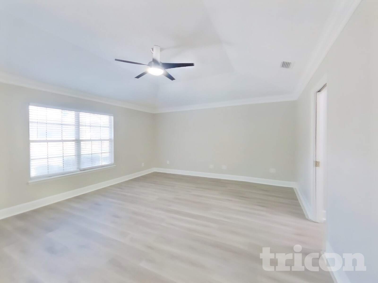 Building Photo - 1137 Hideaway Dr N