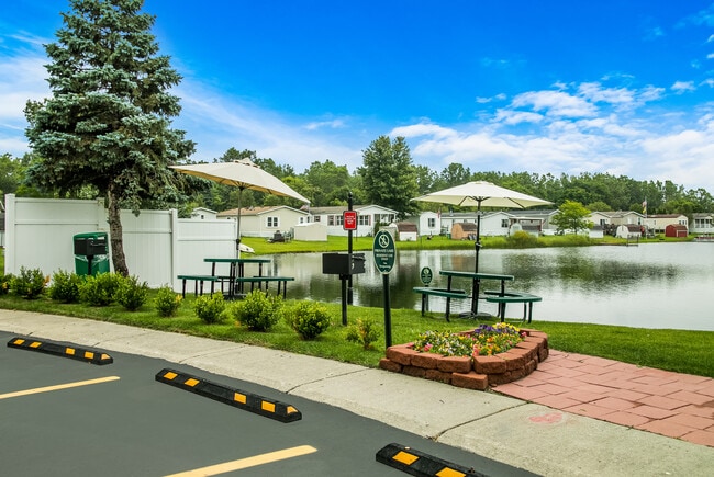 Building Photo - 48571 Lakeview Cir