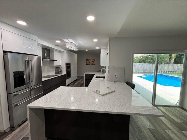 Building Photo - 6421 Crossbow Ct