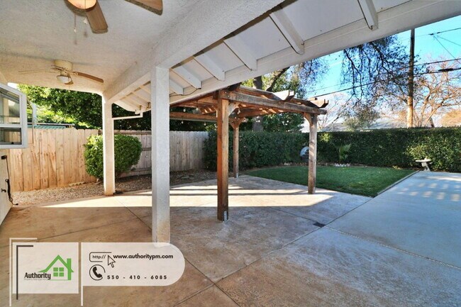 Building Photo - 2378 Castlewood Dr