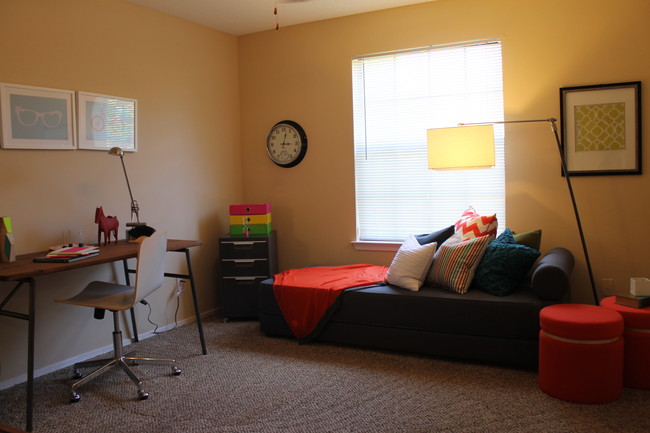 Park Laureate Apartments - Louisville, KY | Apartment Finder