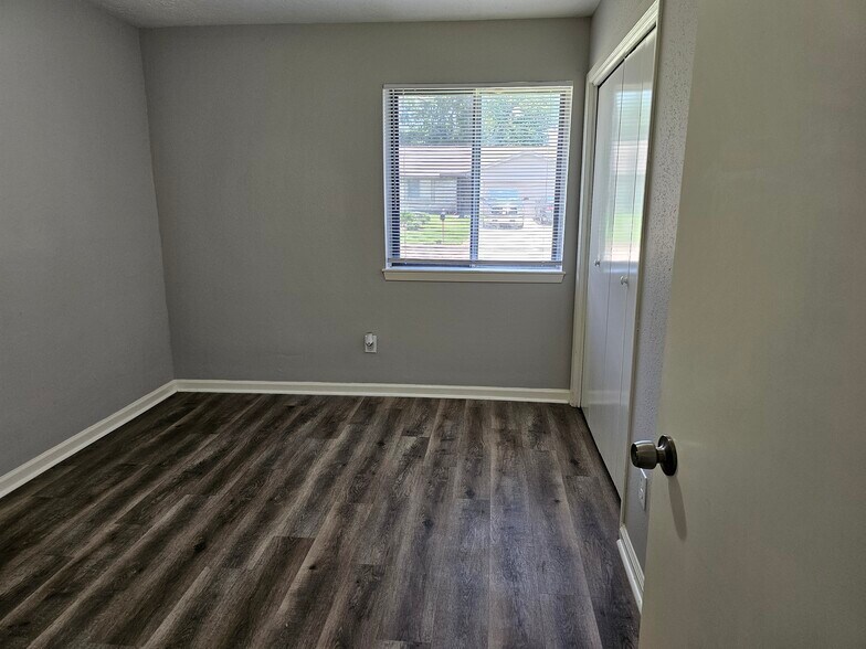 another view bedroom 1 - 9806 Thrush St