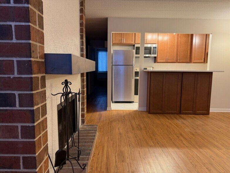 Building Photo - 2235 N Halsted St