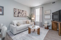 Building Photo - Clover Glen