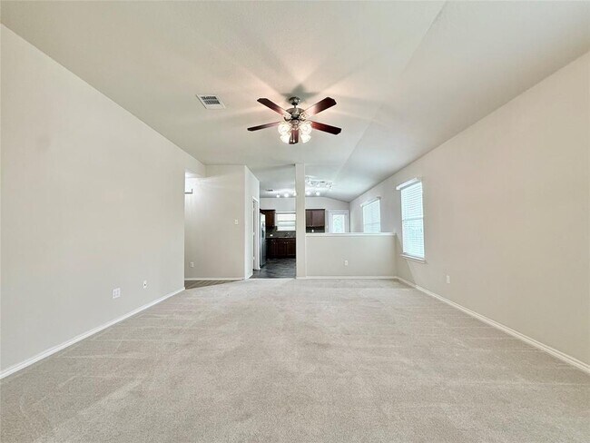 Building Photo - 314 Comal Run