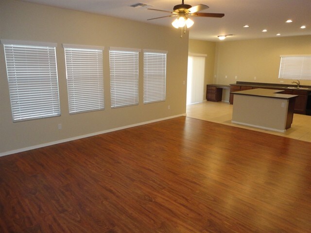 Building Photo - 9128 E Plana Ave