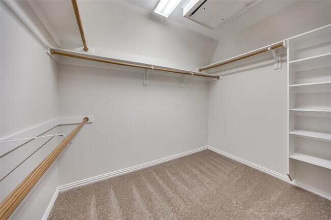 Building Photo - 1500 Pecos St