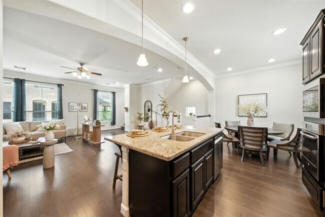 Building Photo - 9910 Spring Shadows Park Cir