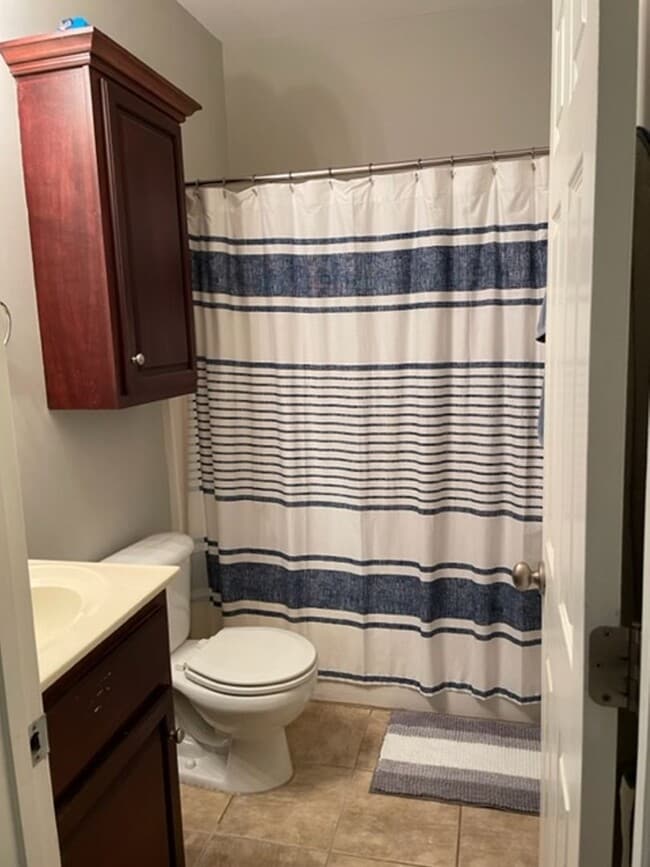 Building Photo - Great 3 BR 3.5 BA in Aspen Ridge.