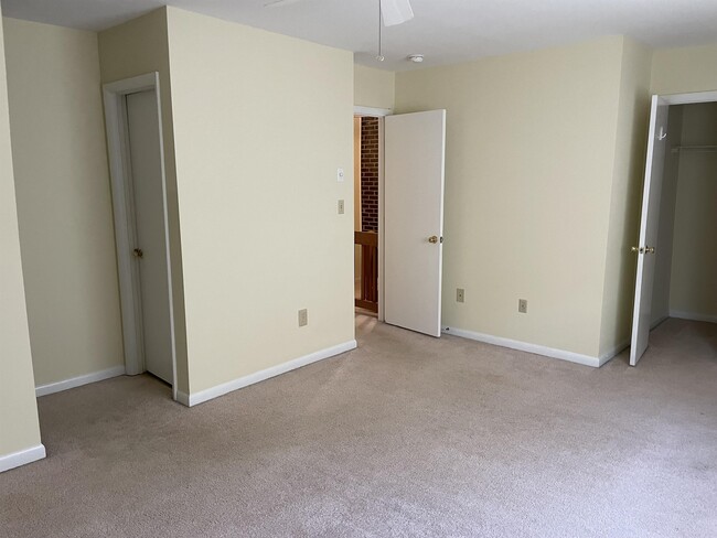 Building Photo - 152 Harvest Dr