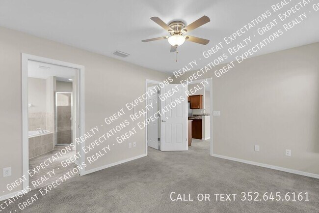 Building Photo - 11302 SW 62nd Cir