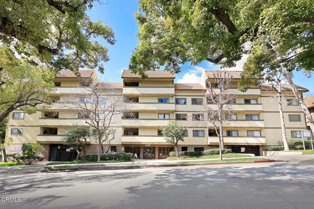 Building Photo - 1339 N Columbus Ave