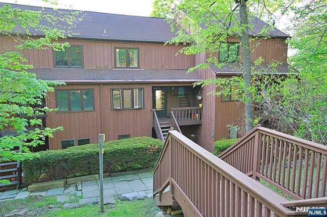 Building Photo - 9 Village Way