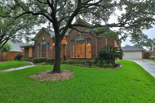 Primary Photo - 17222 Leeside Dr