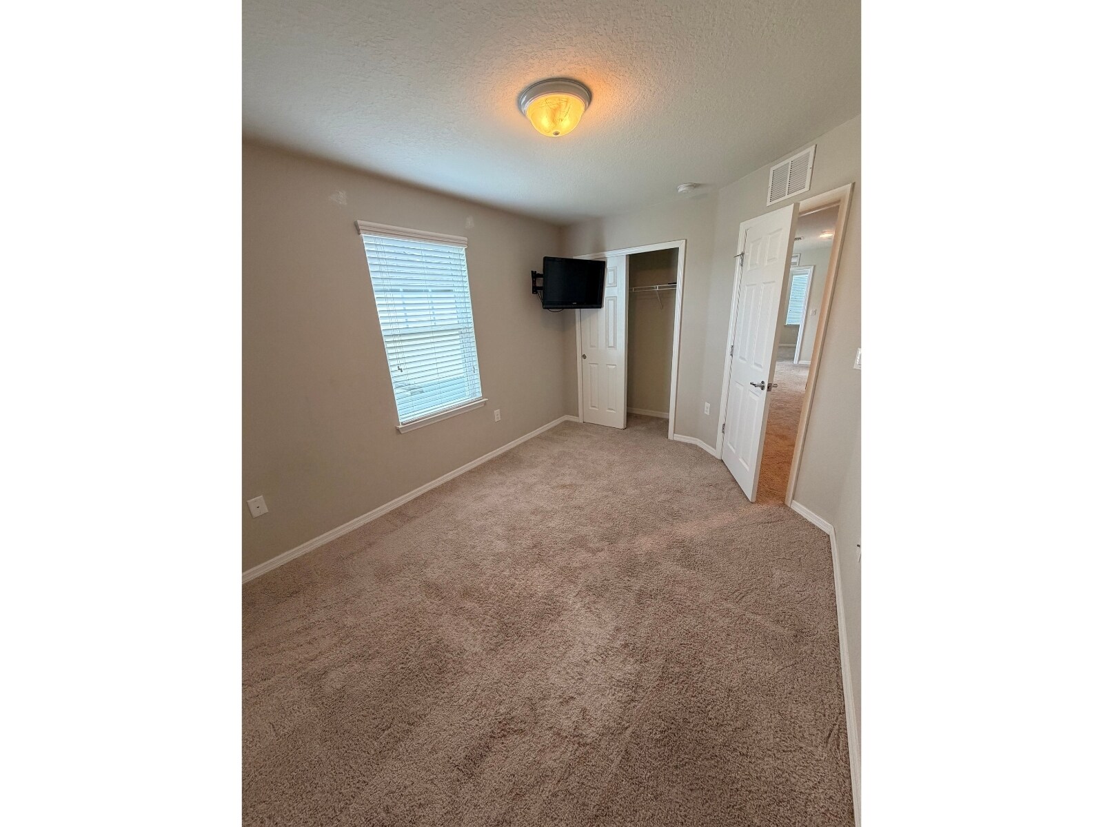 Building Photo - 9148 Hillcroft Dr
