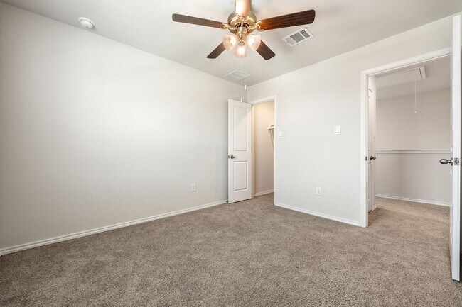 Building Photo - 4 Weeks Free!! Like New Home In The Preserve at Medina!!!