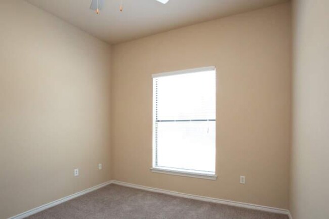 Building Photo - 1 bedroom in Bee Cave TX 78738