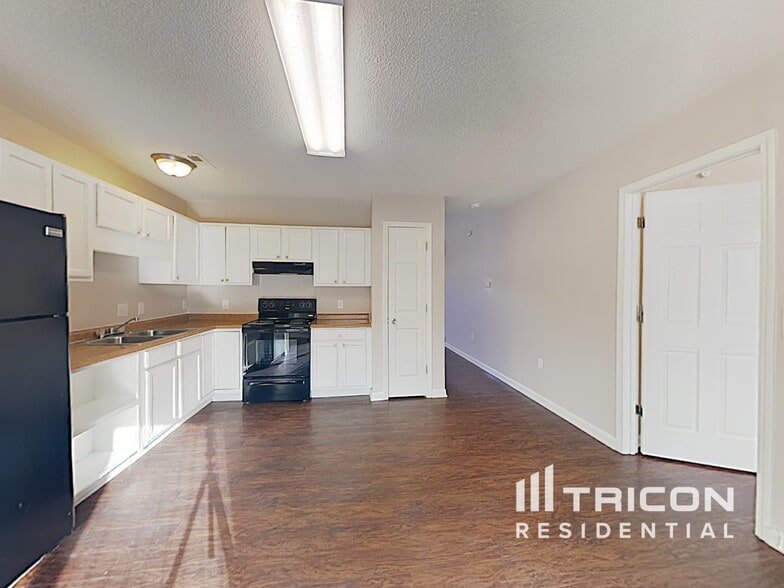 Building Photo - 979 Stinson Glen Ln