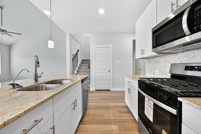 Building Photo - 3050 Marble Wy
