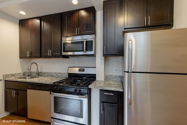 Building Photo - 1504 N Dearborn Pkwy