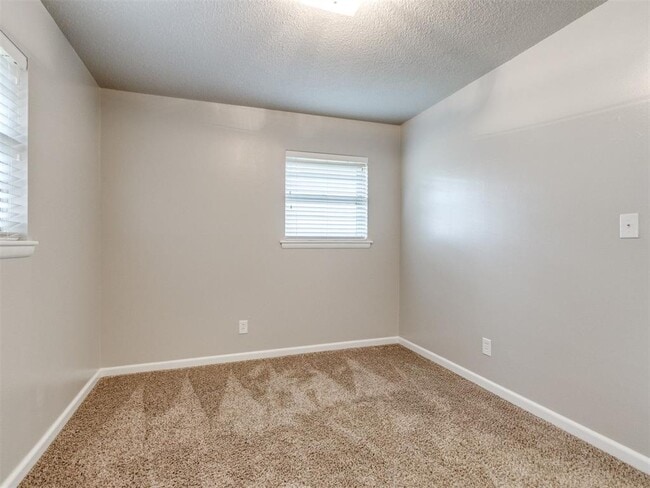 Building Photo - 1617 Avondale Dr