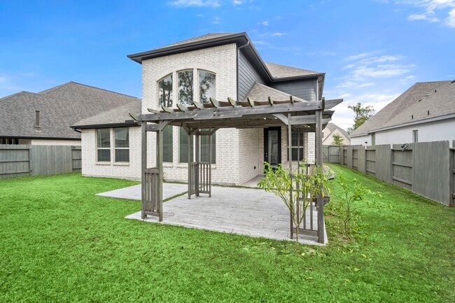 Building Photo - 16826 Beechwood Forest Way