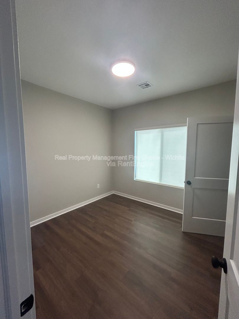 Building Photo - 1965 Cody