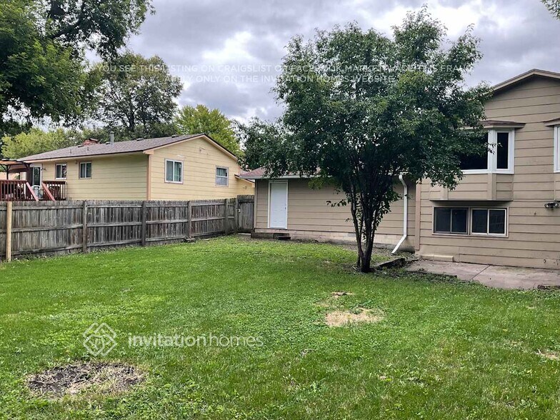 Building Photo - 2708 83rd Ln N