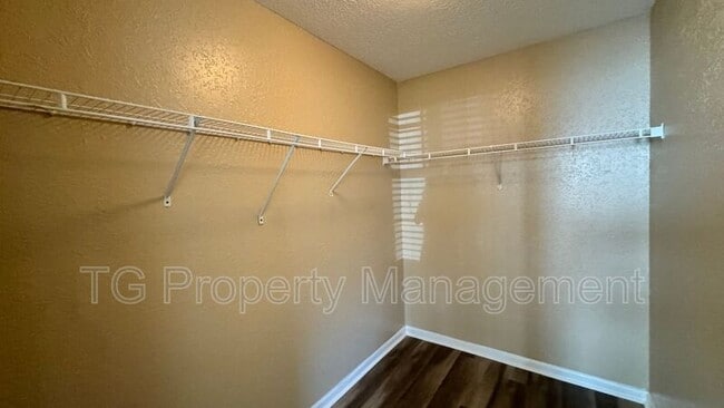 Building Photo - 805 Boardwalk Dr